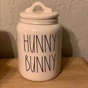 Rae Dunn hunny bunny canister